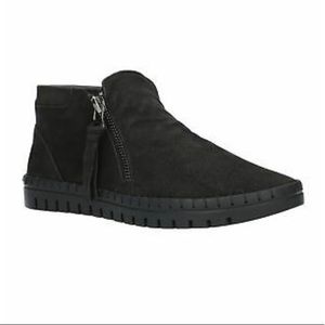 Easy Street Shalina Black Zip Booties